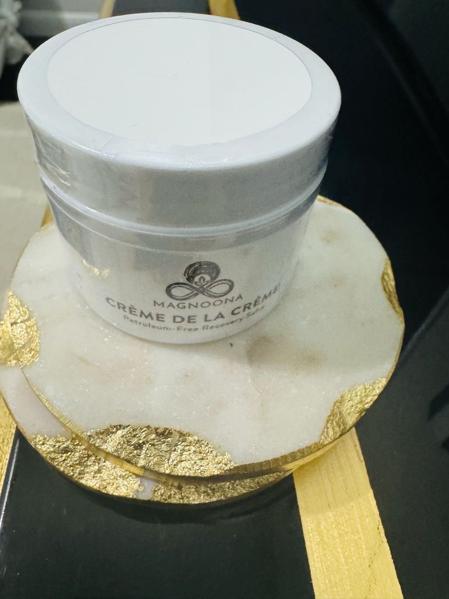 Magnoona Crème de la Crème – Petroleum-Free Recovery Salve