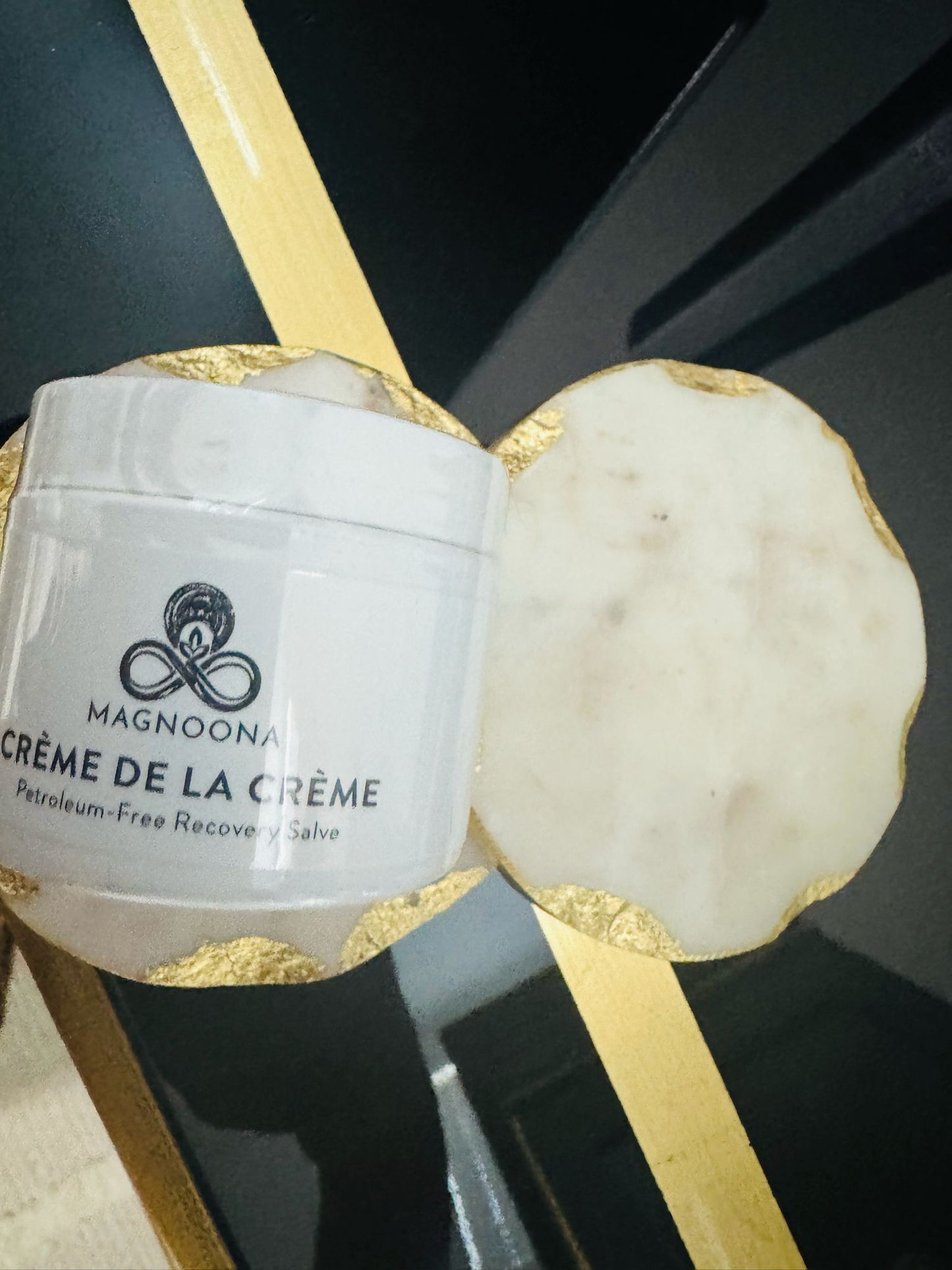 Magnoona Crème de la Crème – Petroleum-Free Recovery Salve